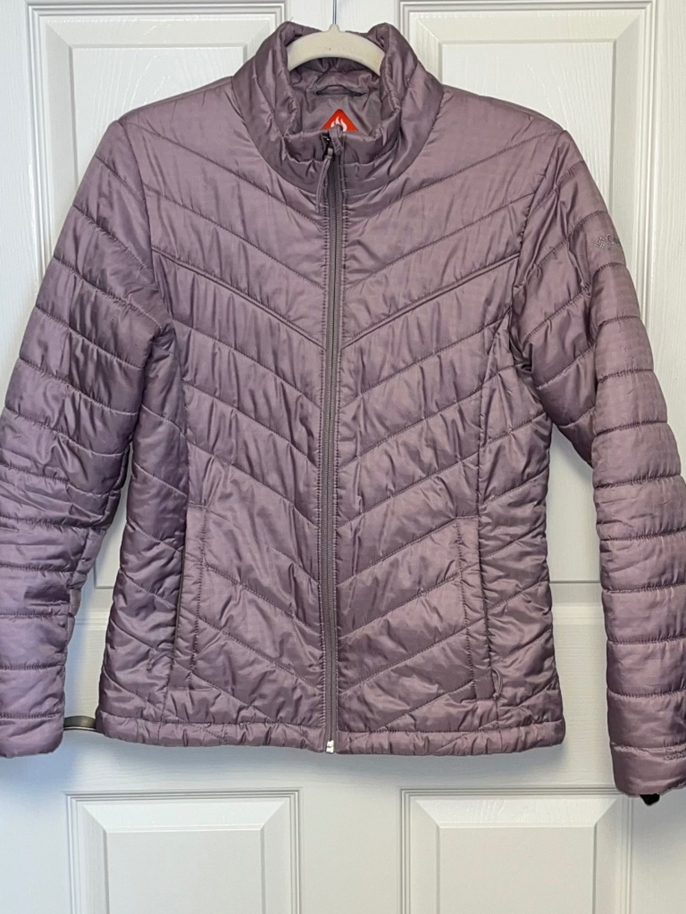 Columbia Sportswear Womenโs Puffer Jacket, Lavender M